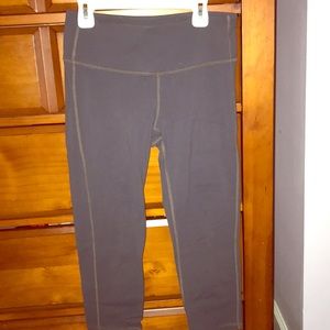 Athleta Capri leggings